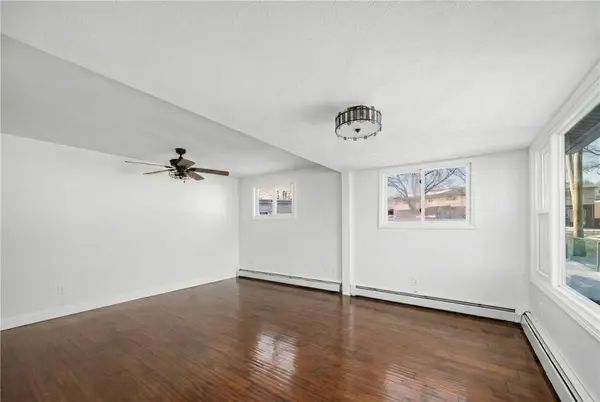 17 Ardway AVE, Warwick, RI 02889