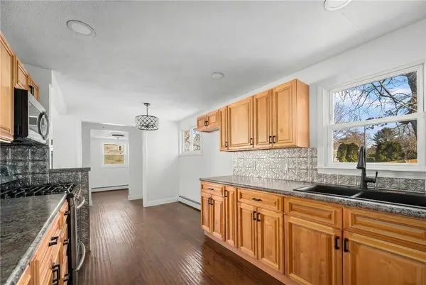 17 Ardway AVE, Warwick, RI 02889