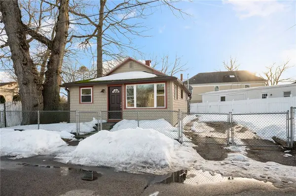 17 Ardway AVE, Warwick, RI 02889