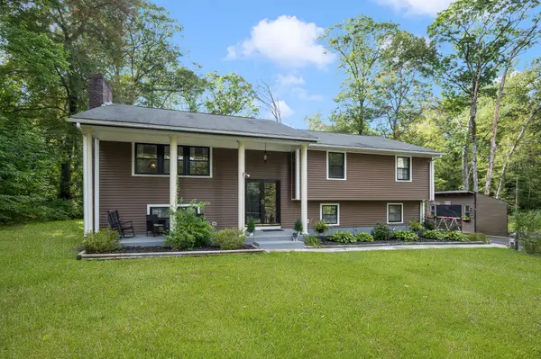 207 Steere Farm RD, Burrillville, RI 02830
