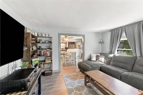 35 Spring LN, Burrillville, RI 02859