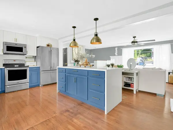 199 Greenville, North Smithfield, RI 02896
