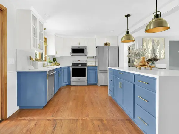 199 Greenville, North Smithfield, RI 02896