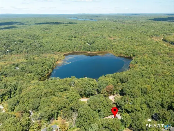 35 Doe Crossing, Burrillville, RI 02859