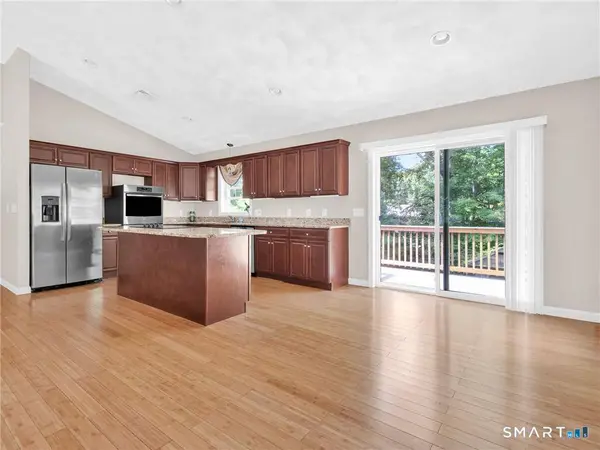 35 Doe Crossing, Burrillville, RI 02859