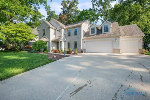 7644 Jonathan DR, Holland, OH 43528