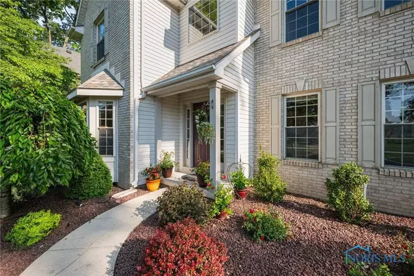 7644 Jonathan DR, Holland, OH 43528