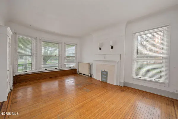 2274 Robinwood AVE, Toledo, OH 43620