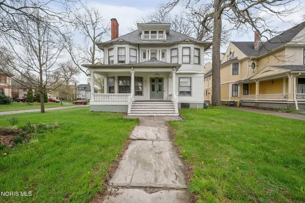 2274 Robinwood AVE, Toledo, OH 43620