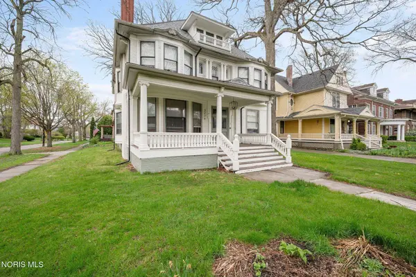 2274 Robinwood AVE, Toledo, OH 43620