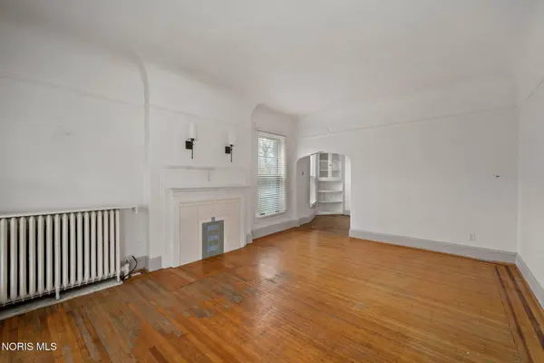 2274 Robinwood AVE, Toledo, OH 43620