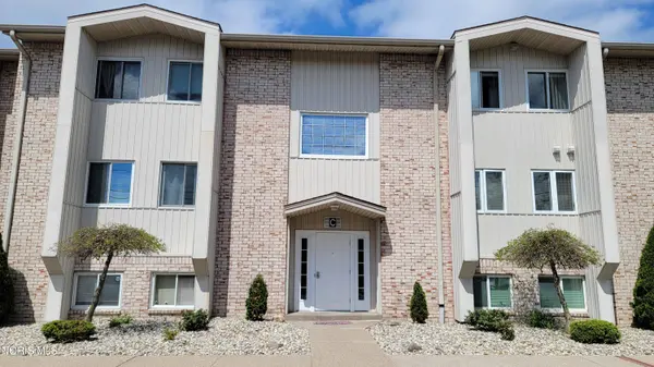 6640 Salisbury RD, Maumee, OH 43537