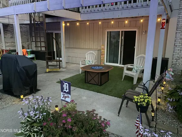 6640 Salisbury RD, Maumee, OH 43537