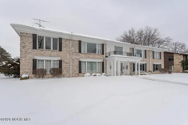 6562 Woodhall DR, Sylvania, OH 43560