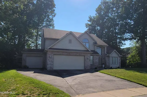 2327 Poplar CT, Sylvania, OH 43560