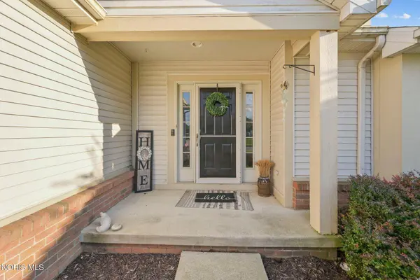 7743 Harvest Gold DR, Holland, OH 43528
