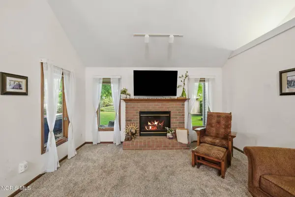 7743 Harvest Gold DR, Holland, OH 43528