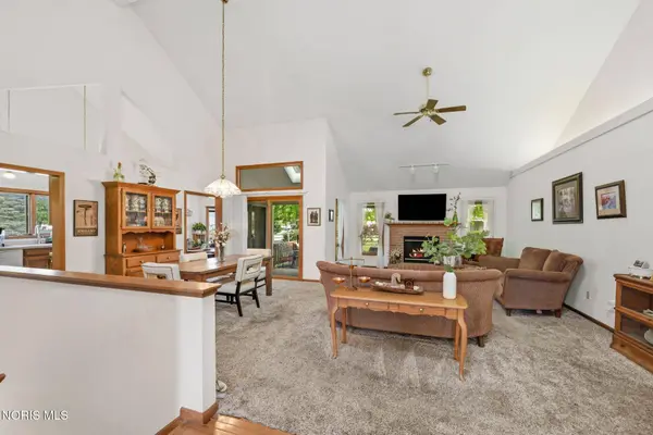 7743 Harvest Gold DR, Holland, OH 43528