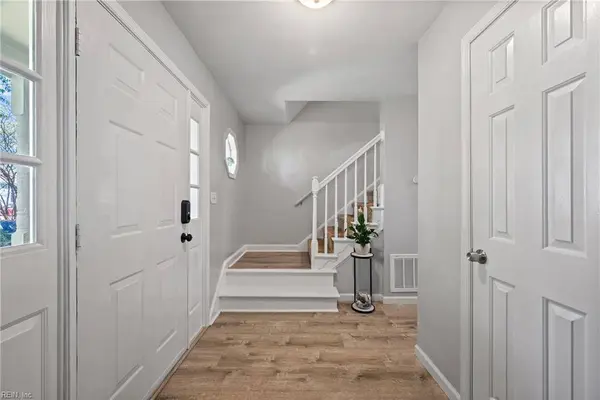 943 Tabb Lakes DR, Yorktown, VA 23693