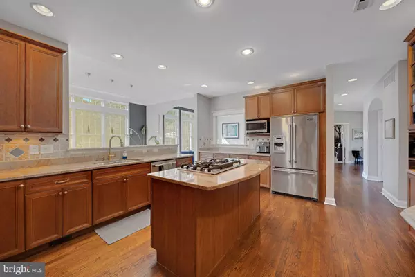 178 WOODSTOWN RD, Mullica Hill, NJ 08062