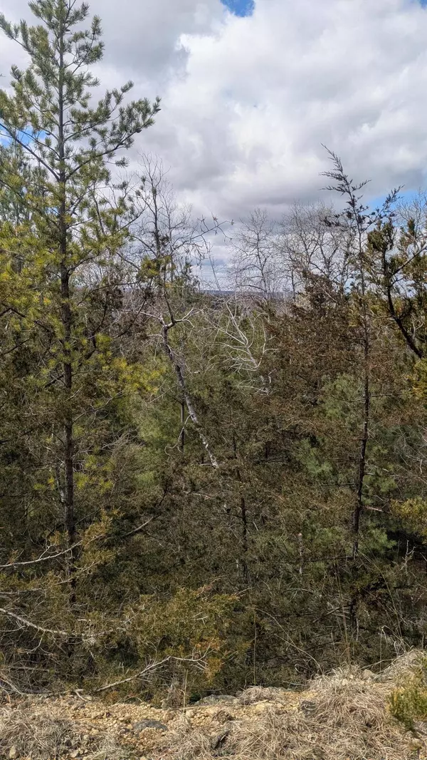 xxx Crosby Dr, Hudson, WI 54016