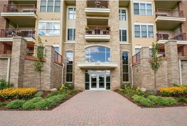 630 Main ST N #308, Stillwater, MN 55082