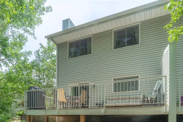 417 Wood WAY, Burnsville, MN 55337