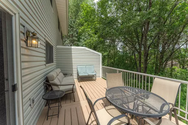 417 Wood WAY, Burnsville, MN 55337