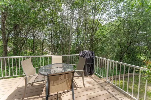 417 Wood WAY, Burnsville, MN 55337