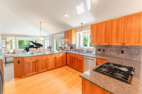 5839 Deerwood LN N, Plymouth, MN 55442