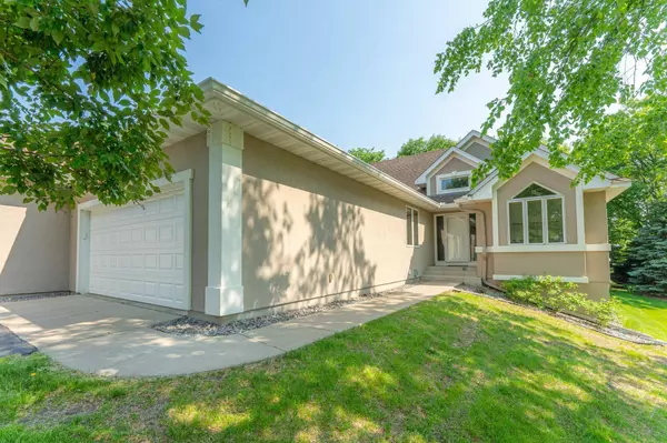 5839 Deerwood LN N, Plymouth, MN 55442