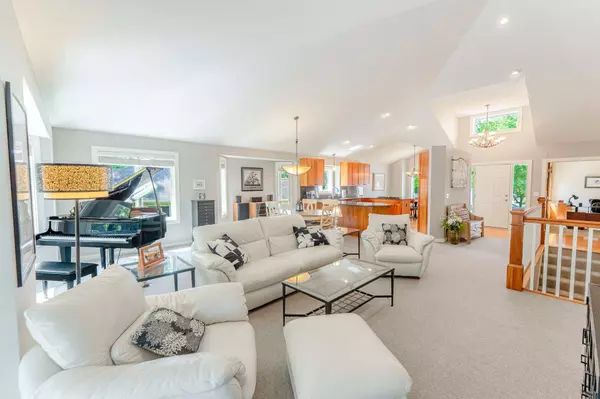 5839 Deerwood LN N, Plymouth, MN 55442