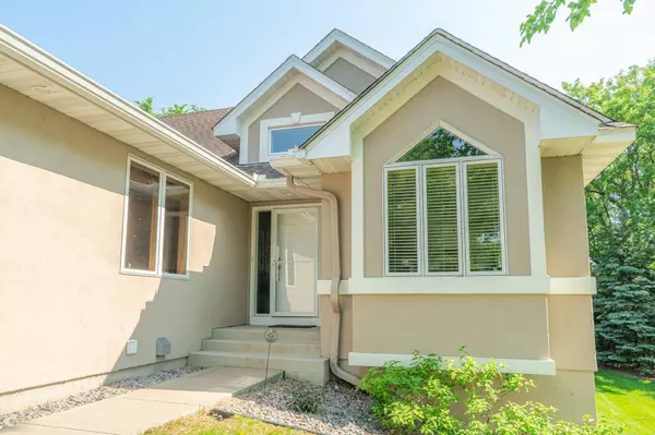 5839 Deerwood LN N, Plymouth, MN 55442