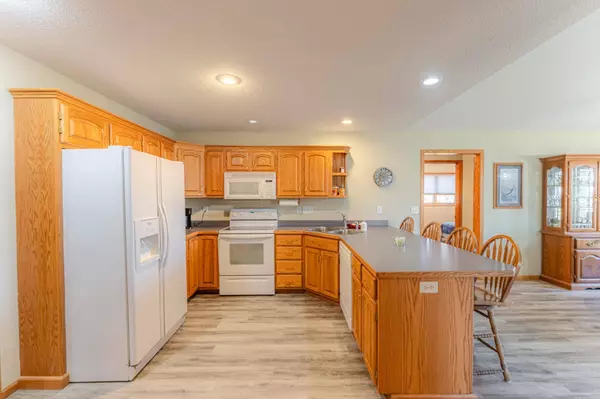 1677 Rodao DR, River Falls, WI 54022
