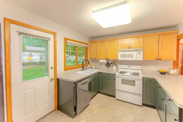 109 Elizabeth TRL, Balsam Lake, WI 54810