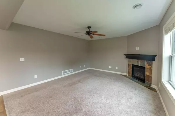 9872 5th Street LN N, Lake Elmo, MN 55042