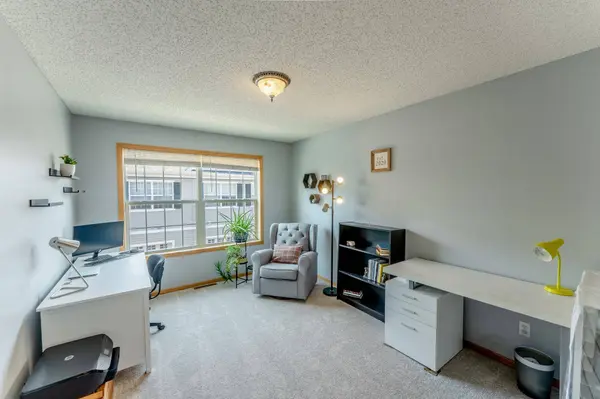 1586 Woodlynn AVE #2, Saint Paul, MN 55109