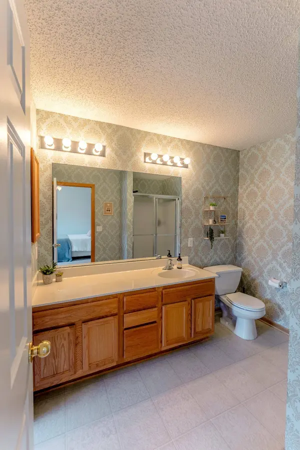 1586 Woodlynn AVE #2, Saint Paul, MN 55109