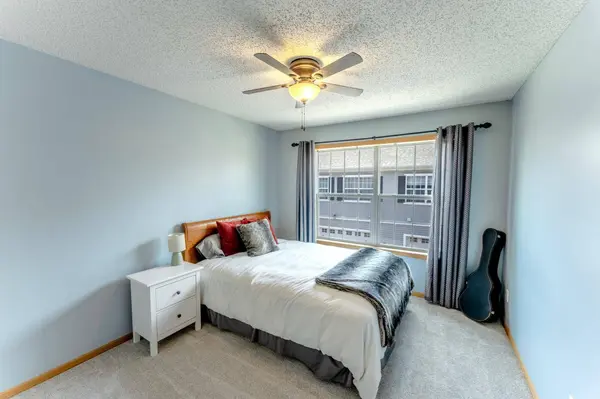 1586 Woodlynn AVE #2, Saint Paul, MN 55109