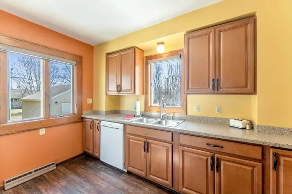 3693 Laverne AVE N, Lake Elmo, MN 55042