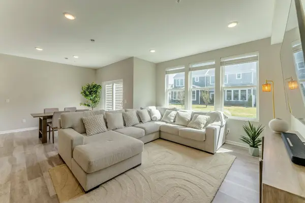 4303 123rd AVE NE #E, Minneapolis, MN 55449