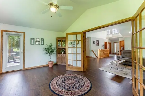 3022 Highpointe Curve, Saint Paul, MN 55113
