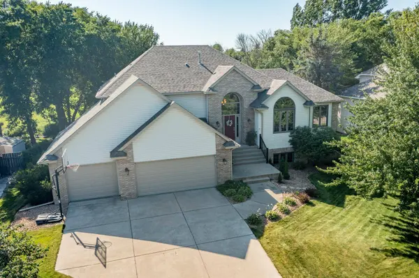 1199 Ashley LN, Saint Paul, MN 55115