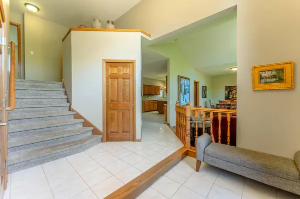 1199 Ashley LN, Saint Paul, MN 55115