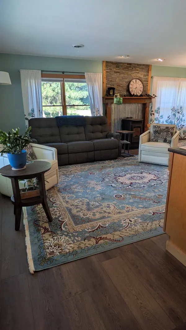 4856 Sawmill RD, Gilbert, MN 55741