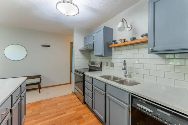 14020 44th PL N #2, Plymouth, MN 55446