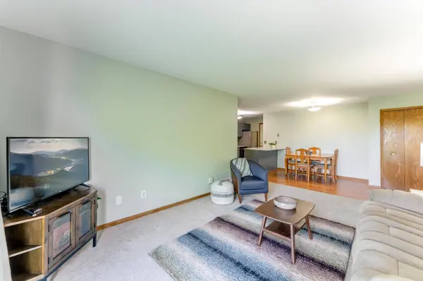 14020 44th PL N #2, Plymouth, MN 55446