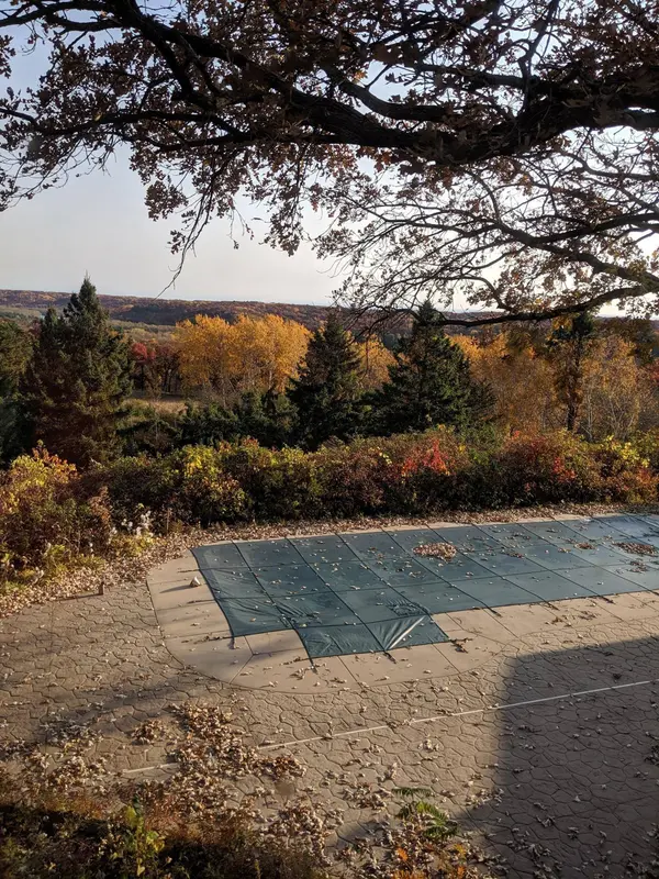 361 Oak Knoll DR, Marine On Saint Croix, MN 55047