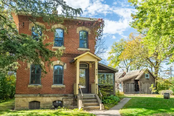 820 Owens ST N, Stillwater, MN 55082