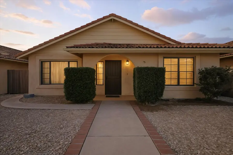 3050 Del Flora Dr, Hemet, CA 92545-1545